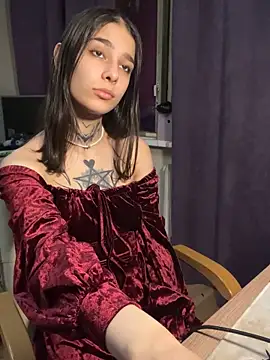 mollyEXD online show from 11/25/25, 06:52