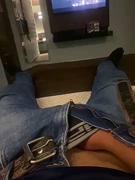 Snapshot of HeavenlyLepus chatting on 10/06/25, 12:30 HeavenlyLepus online show from 10/06/25, 12:30