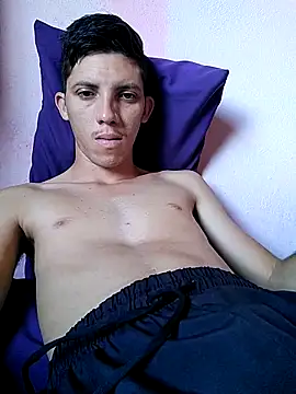 welitonzz28 online show from 04/24/26, 05:37