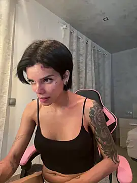 Snapshot of Rosariolovex chatting on 02/01/25, 09:29 Rosariolovex online show from 02/01/25, 09:29