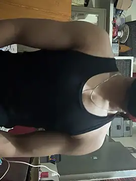 Snapshot of hot_hunk_boy chatting on 02/16/25, 08:33 hot hunk boy online show from 02/16/25, 08:33