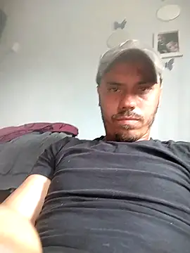 Snapshot of marquesgostoso40 chatting on 10/27/25, 04:44 marquesgostoso40 online show from 10/27/25, 04:44