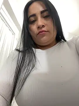 Miia Jazmin online show from 10/11/25, 08:07