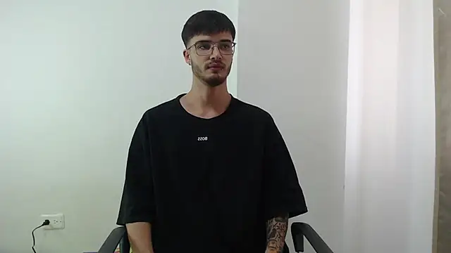 Aleex Miller online show from 09/17/25, 04:08