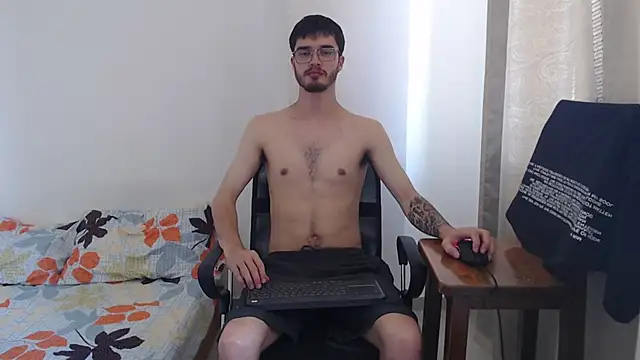 Aleex Miller online show from 11/03/25, 04:30