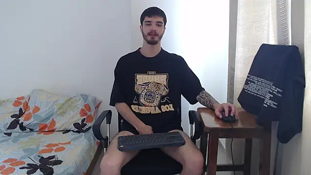 Aleex Miller online show from 11/05/25, 03:56