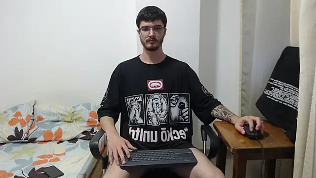 Aleex Miller online show from 11/11/25, 04:56