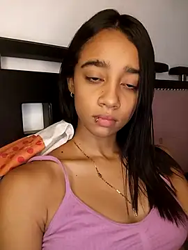 Zoe Sweett18 online show from 03/25/26, 06:14