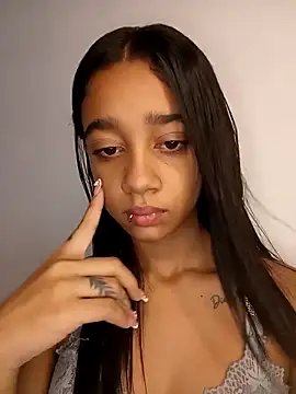 Zoe Sweett18 online show from 04/18/26, 06:45