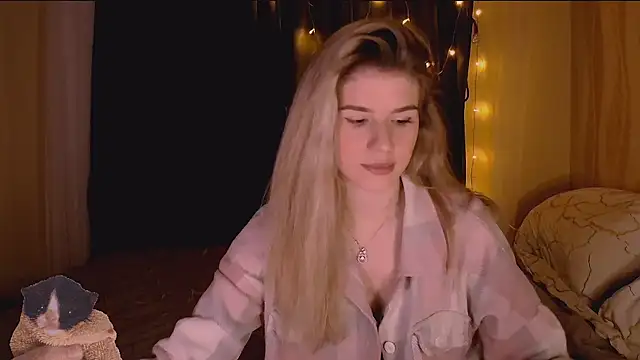 Melissa smith  online show from 12/15/25, 01:59