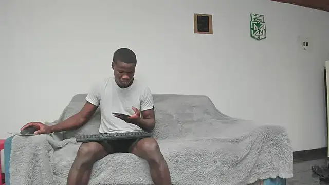 Snapshot of nene-5 chatting on 09/18/25, 05:04 nene-5 online show from 09/18/25, 05:04