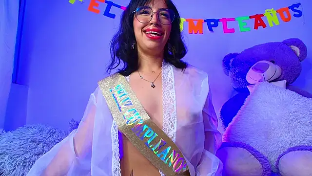 MiaFlamesxxx online show from 11/24/25, 04:12