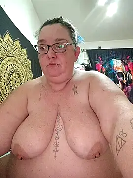 diosacurvy1984 online show from 03/21/26, 06:33