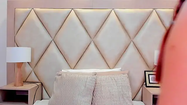 Snapshot of MeganPeters chatting on 01/21/25, 12:18 MeganPeters online show from 01/21/25, 12:18