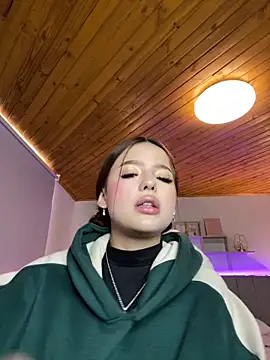 Sofia18 pinkk online show from 03/03/25, 09:05