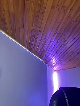 Snapshot of Sofia18_pinkk chatting on 02/27/26, 09:48 Sofia18 pinkk online show from 02/27/26, 09:48