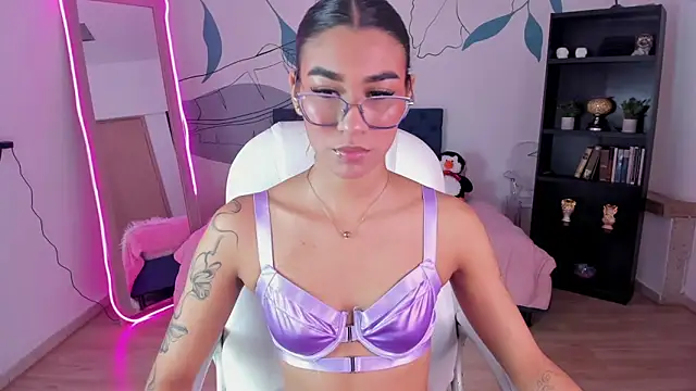 Dana Paula online show from 11/30/25, 11:47