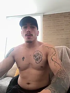 dylanspencer28 online show from 09/17/25, 07:37