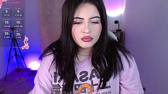 isabella1616 online show from 06/07/26, 03:54