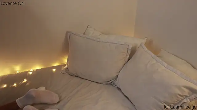 caamillee  online show from 03/19/25, 10:53