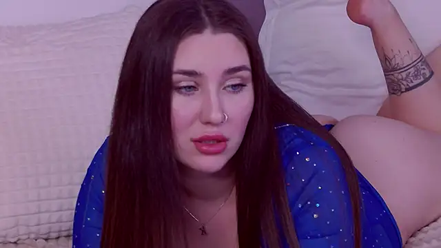 Snapshot of KiraBarlows chatting on 02/05/25, 08:04 KiraBarlows online show from 02/05/25, 08:04