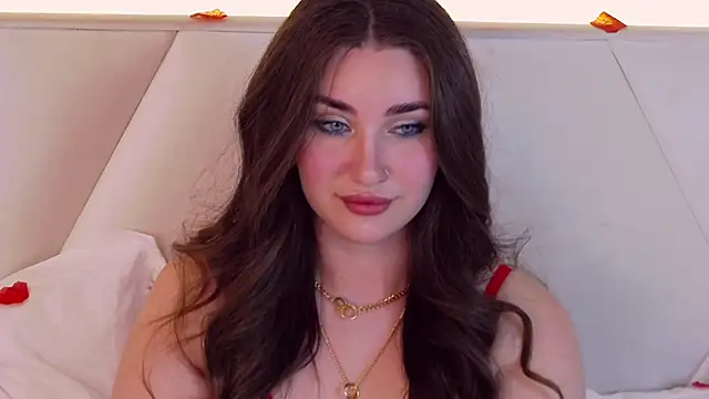 Snapshot of KiraBarlows chatting on 02/13/25, 10:22 KiraBarlows online show from 02/13/25, 10:22