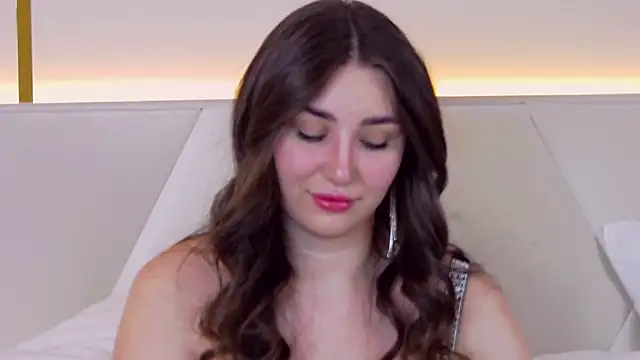 Snapshot of KiraBarlows chatting on 02/20/25, 02:29 KiraBarlows online show from 02/20/25, 02:29