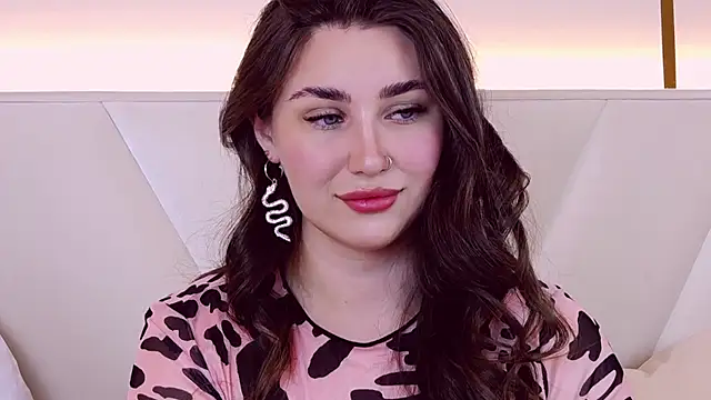 Snapshot of KiraBarlows chatting on 02/27/25, 10:42 KiraBarlows online show from 02/27/25, 10:42