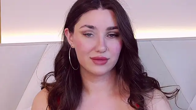 Snapshot of KiraBarlows chatting on 02/28/25, 10:28 KiraBarlows online show from 02/28/25, 10:28