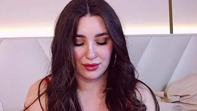 Snapshot of KiraBarlows chatting on 03/01/25, 01:32 KiraBarlows online show from 03/01/25, 01:32