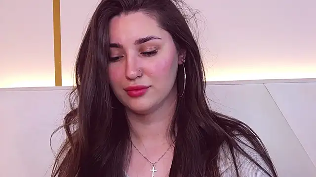 Snapshot of KiraBarlows chatting on 03/08/25, 04:45 KiraBarlows online show from 03/08/25, 04:45