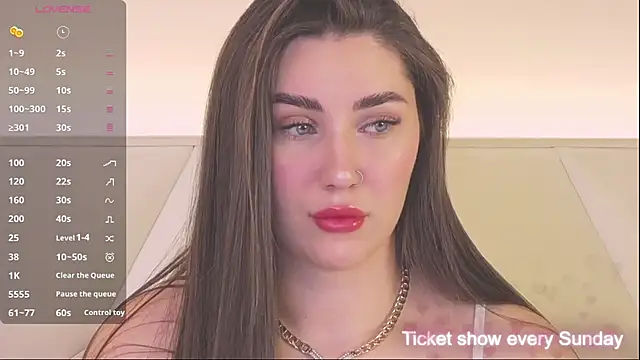 Snapshot of KiraBarlows chatting on 09/18/25, 08:22 KiraBarlows online show from 09/18/25, 08:22