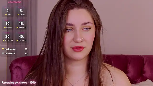 Snapshot of KiraBarlows chatting on 11/06/25, 07:15 KiraBarlows online show from 11/06/25, 07:15