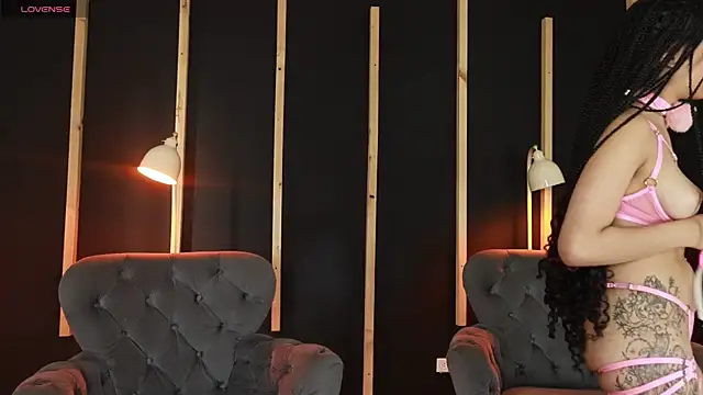 Snapshot of camilapersy chatting on 02/28/25, 01:25 camilapersy online show from 02/28/25, 01:25