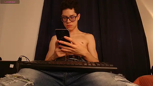 wolfandsky online show from 10/08/25, 11:41