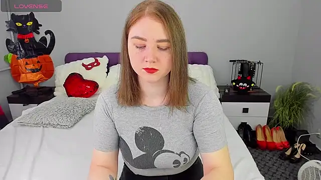 lillyloan4u online show from 10/28/25, 11:25