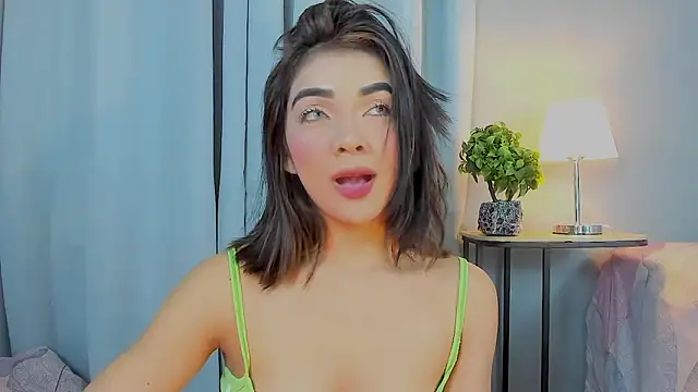 Snapshot of GABRIELAM_MS chatting on 04/25/26, 12:35 GABRIELAM MS online show from 04/25/26, 12:35