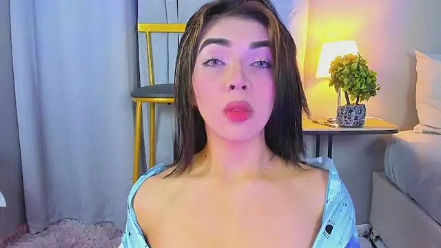 Snapshot of GABRIELAM_MS chatting on 05/19/26, 02:18 GABRIELAM MS online show from 05/19/26, 02:18