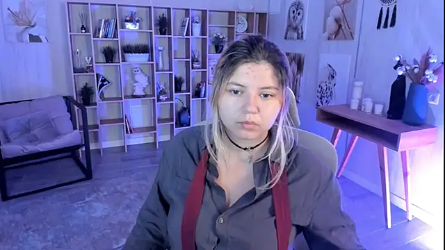 DiaAngell online show from 09/25/25, 08:23