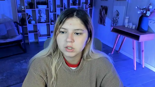 DiaAngell online show from 10/13/25, 07:14