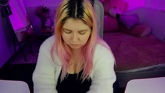 DiaAngell online show from 02/15/26, 07:21