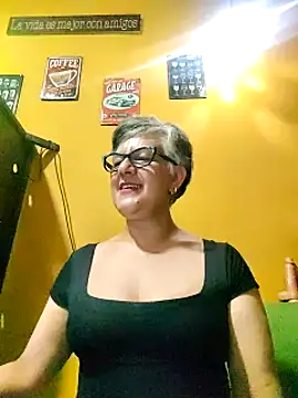 ilonna2025 online show from 03/05/25, 04:56