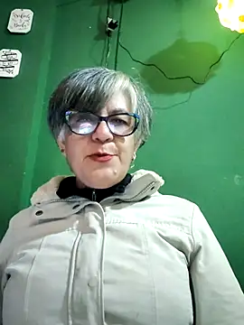 ilonna2025 online show from 10/04/25, 09:07