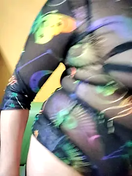 ilonna2025 online show from 04/03/26, 10:41