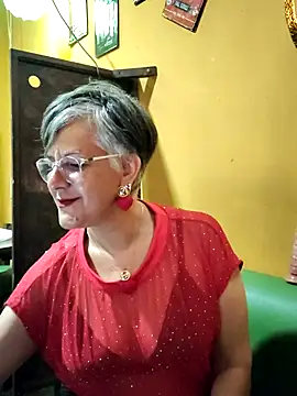 ilonna2025 online show from 04/19/26, 09:17