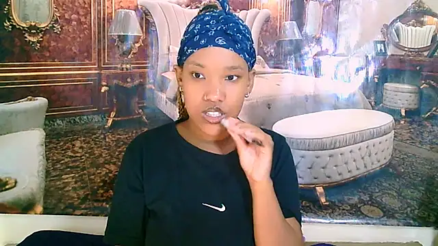 EroticSexyPrada online show from 02/16/26, 06:53