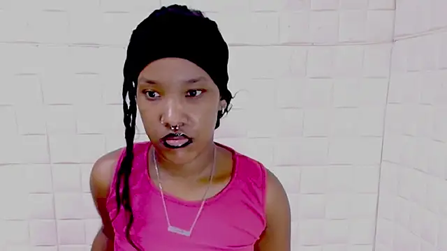 EroticSexyPrada online show from 04/20/26, 05:59