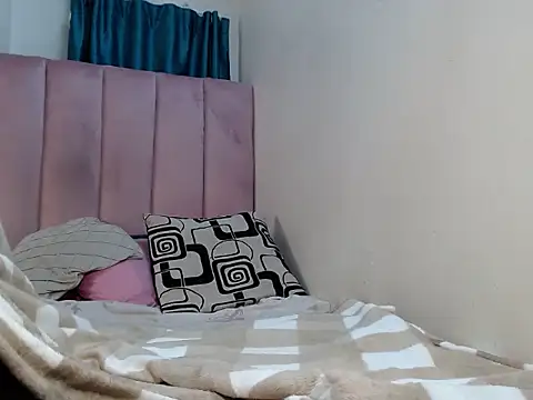 Hazel-nutt online show from 02/25/25, 06:25