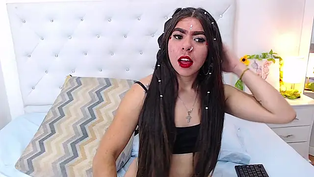 Snapshot of ninanaughty13 chatting on 01/30/25, 08:10 ninanaughty13 online show from 01/30/25, 08:10