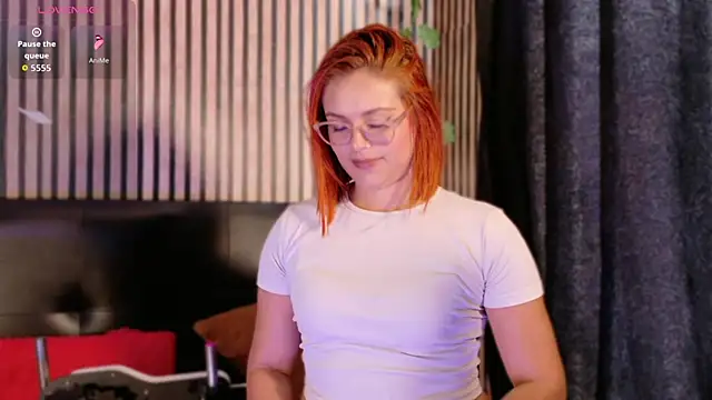 Sophie new25 online show from 10/04/25, 01:42